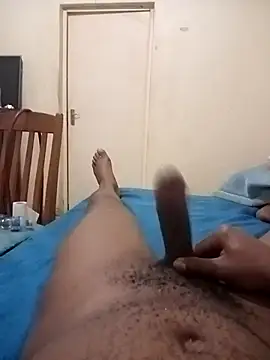 izinjamfee2 online show from 10/26/25, 07:14