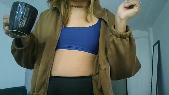 Snapshot of Yerucita chatting on 06/25/26, 04:54 Yerucita online show from 06/25/26, 04:54