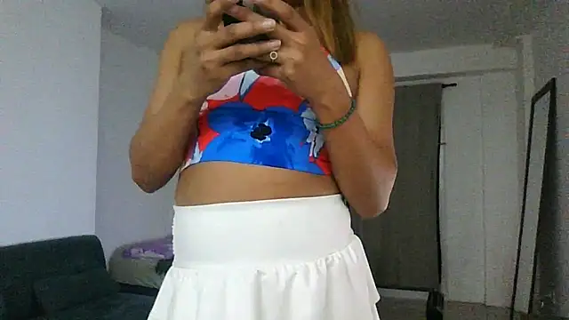 Snapshot of Yerucita chatting on 06/26/26, 01:00 Yerucita online show from 06/26/26, 01:00