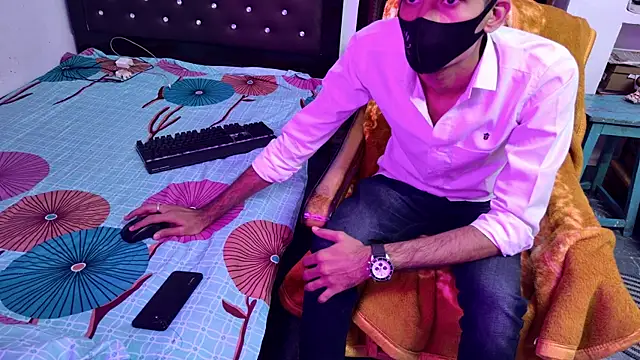 Snapshot of Habibi_big_b chatting on 11/09/25, 08:40 Habibi big b online show from 11/09/25, 08:40