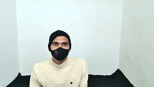 Snapshot of Habibi_big_b chatting on 11/14/25, 05:05 Habibi big b online show from 11/14/25, 05:05