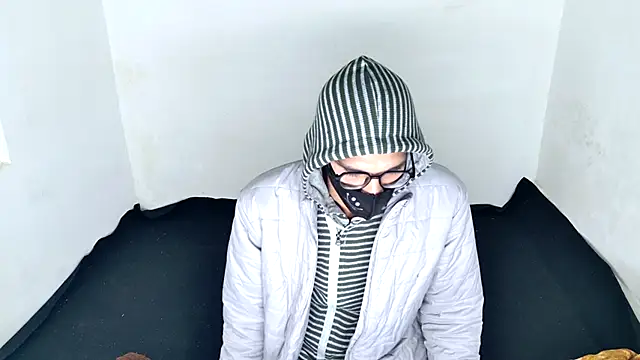 Snapshot of Habibi_big_b chatting on 11/28/25, 10:48 Habibi big b online show from 11/28/25, 10:48