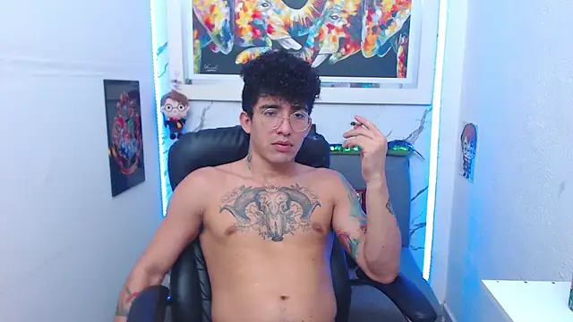 targuerian22 online show from 11/09/25, 04:22