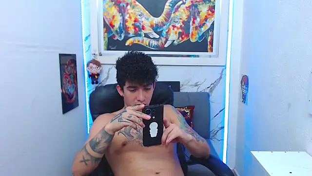 targuerian22 online show from 11/13/25, 02:48