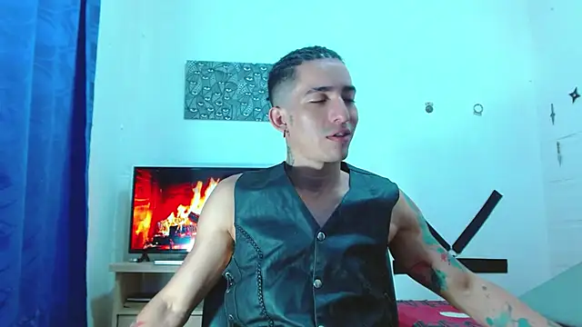 Snapshot of targuerian22 chatting on 01/16/25, 08:22 targuerian22 online show from 01/16/25, 08:22