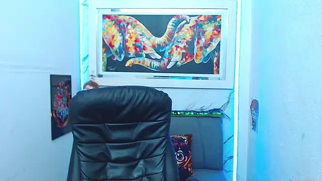 targuerian22 online show from 11/08/25, 08:01