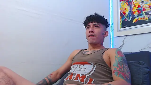 Snapshot of targuerian22 chatting on 12/19/25, 11:40 targuerian22 online show from 12/19/25, 11:40