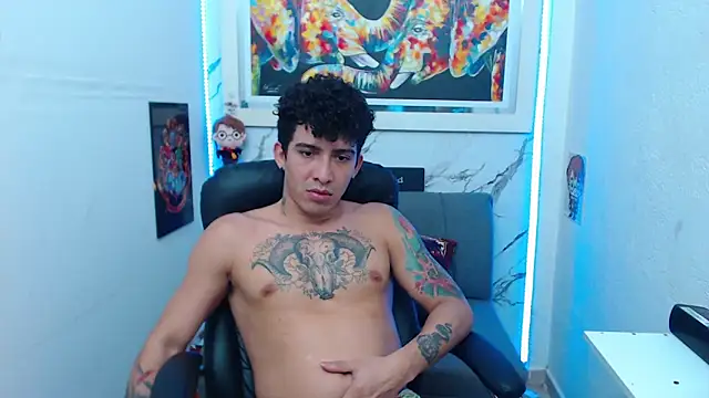 targuerian22 online show from 11/14/25, 03:32