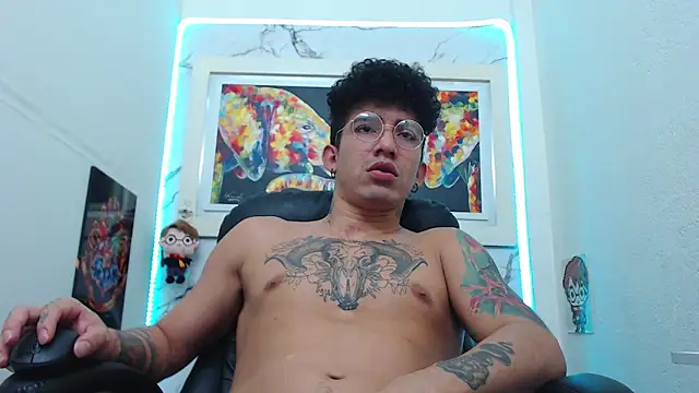 targuerian22 online show from 10/24/25, 09:19