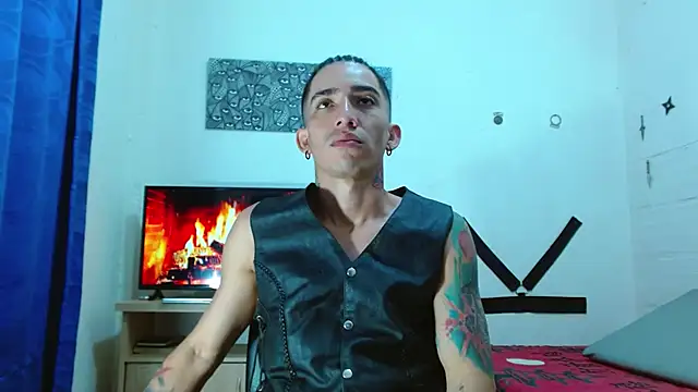Snapshot of targuerian22 chatting on 01/16/25, 05:21 targuerian22 online show from 01/16/25, 05:21