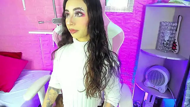 hanna  azumi online show from 12/18/25, 02:27