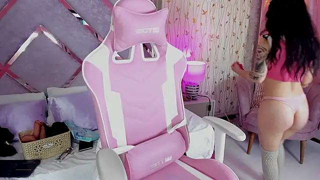 hanna  azumi online show from 03/03/25, 01:17