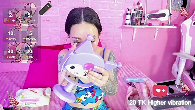 hanna  azumi online show from 12/03/25, 03:40