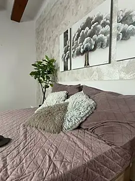 MilaTeenX online show from 06/04/26, 06:29