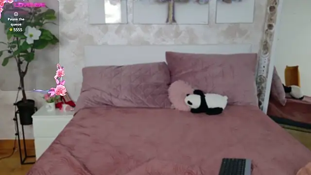 MilaTeenX online show from 03/11/25, 08:08