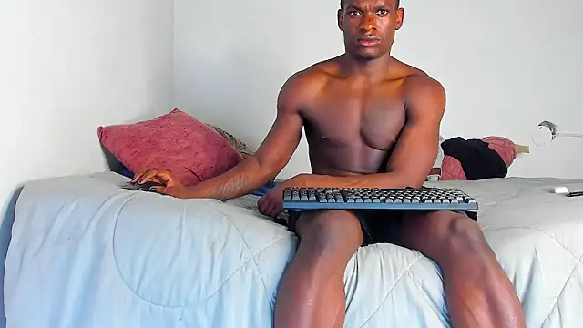 Snapshot of edwin_mosquera1 chatting on 05/24/26, 04:45 edwin mosquera1 online show from 05/24/26, 04:45