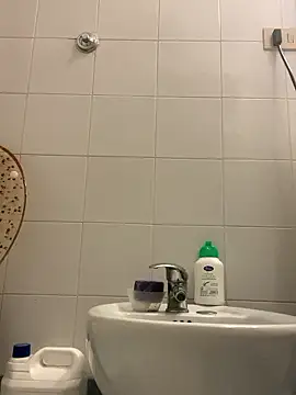 4n4l1zz4m1 online show from 01/09/26, 04:25