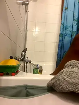 4n4l1zz4m1 online show from 09/22/25, 08:04