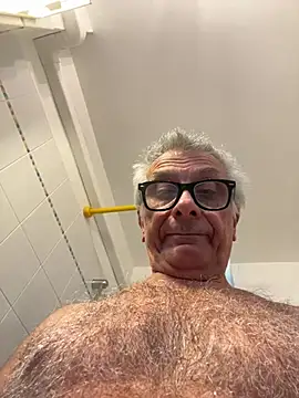 4n4l1zz4m1 online show from 03/18/25, 03:12