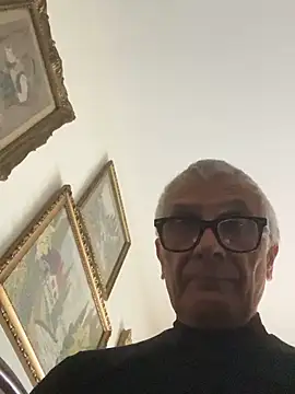 4n4l1zz4m1 online show from 04/08/26, 03:24