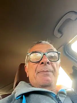 4n4l1zz4m1 online show from 11/29/25, 02:28