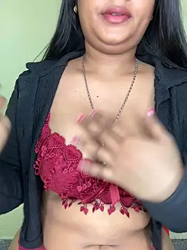 Snapshot of Hot-Diya21 chatting on 03/22/25, 03:30 Hot-Diya21 online show from 03/22/25, 03:30