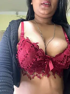 Snapshot of Hot-Diya21 chatting on 03/23/25, 02:59 Hot-Diya21 online show from 03/23/25, 02:59