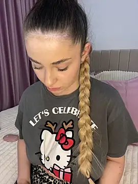 GraceCarther online show from 10/19/25, 06:32