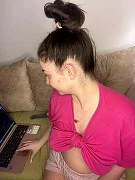 GraceCarther online show from 11/21/25, 10:20