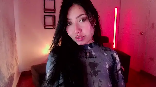 Snapshot of Emilyswan04 chatting on 02/27/25, 03:59 Emilyswan04 online show from 02/27/25, 03:59