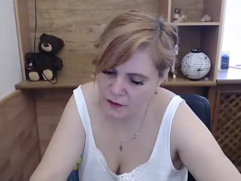 DaniellaKiss online show from 04/04/26, 09:16