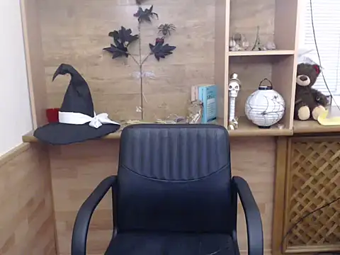 DaniellaKiss online show from 12/03/25, 09:36