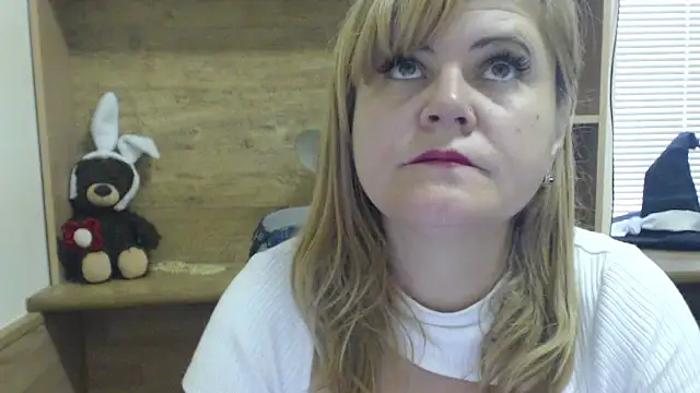 DaniellaKiss online show from 10/09/25, 08:15