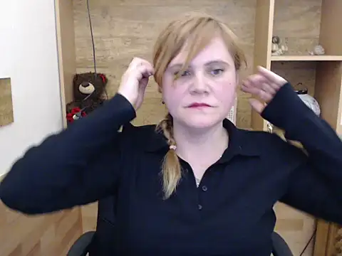 DaniellaKiss online show from 03/27/26, 08:21