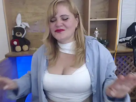 DaniellaKiss online show from 10/10/25, 02:40