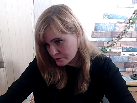 DaniellaKiss online show from 10/06/25, 07:53