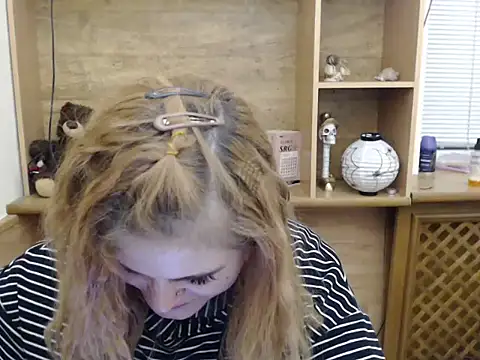 DaniellaKiss online show from 04/13/26, 05:06