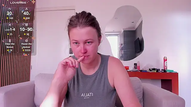 jessica tenderly online show from 12/01/25, 01:45