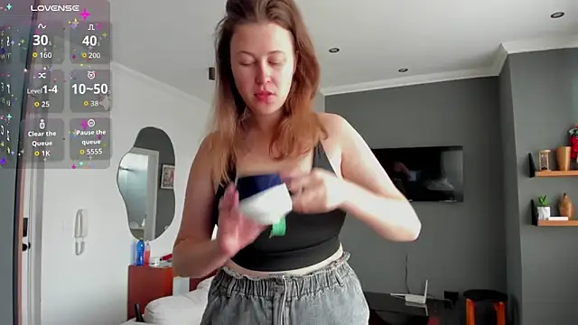 jessica tenderly online show from 10/27/25, 02:29