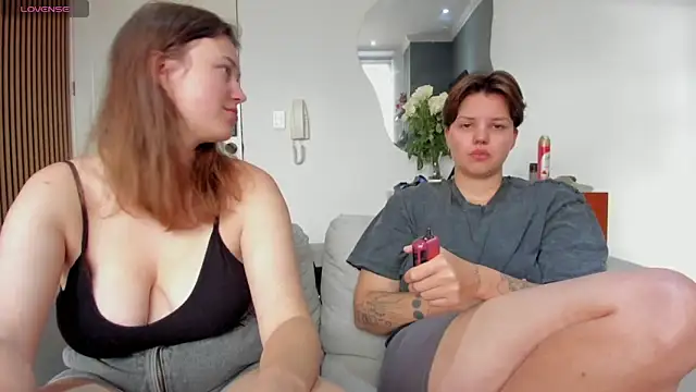 jessica tenderly online show from 11/10/25, 02:33