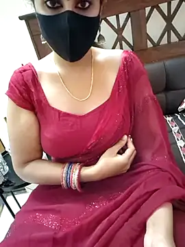 Snapshot of Roja-Telugu777 chatting on 10/08/25, 02:13 Roja-Telugu777 online show from 10/08/25, 02:13