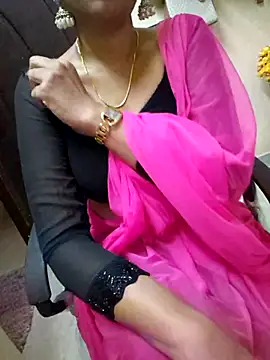 Snapshot of Roja-Telugu777 chatting on 03/09/25, 08:29 Roja-Telugu777 online show from 03/09/25, 08:29