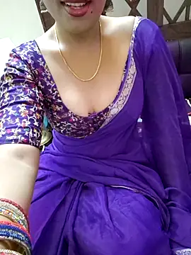 Snapshot of Roja-Telugu777 chatting on 10/07/25, 02:01 Roja-Telugu777 online show from 10/07/25, 02:01