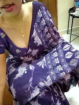 Snapshot of Roja-Telugu777 chatting on 11/11/25, 02:39 Roja-Telugu777 online show from 11/11/25, 02:39