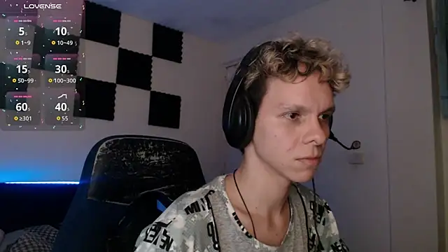 bryamado69 online show from 10/23/25, 02:21