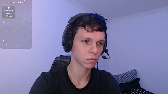 bryamado69 online show from 12/23/25, 07:40