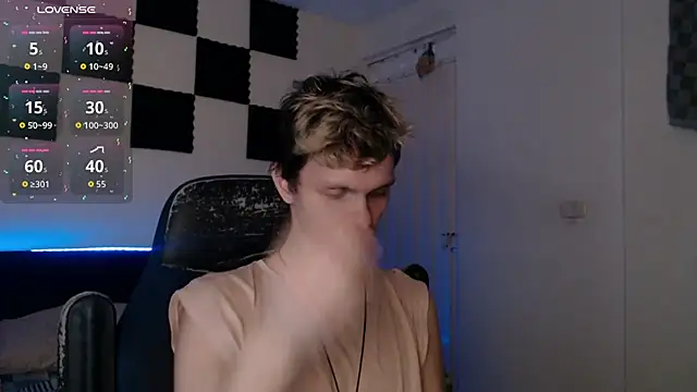 bryamado69 online show from 10/21/25, 01:27