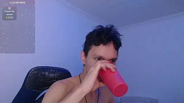 bryamado69 online show from 12/15/25, 06:14