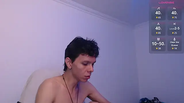 Snapshot of bryamado69 chatting on 04/24/26, 04:58 bryamado69 online show from 04/24/26, 04:58