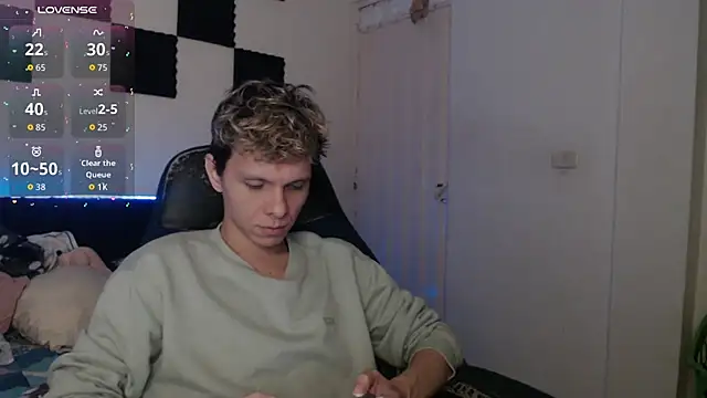 bryamado69 online show from 10/19/25, 03:20